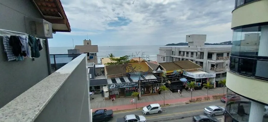 Cobertura Zona Central Da Praia 02 Dormitorios Ao Lado De Comercio Em Geral Bombinhas
